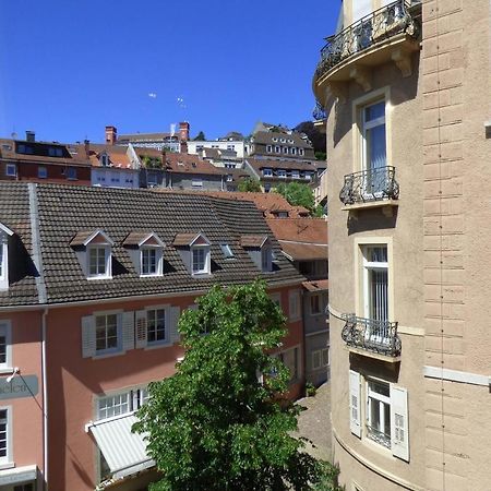 Appartment Am Rathaus بادن بادن المظهر الخارجي الصورة
